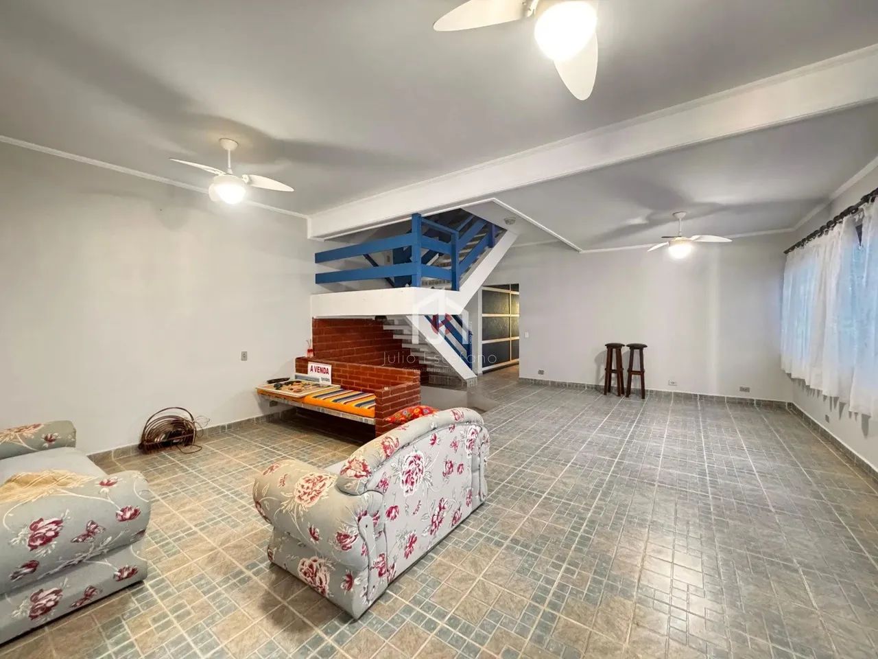 Casa mobiliada com 4 dormitórios sendo 3 suítes no bairro do Lázaro em Ubatuba. - Foto 2