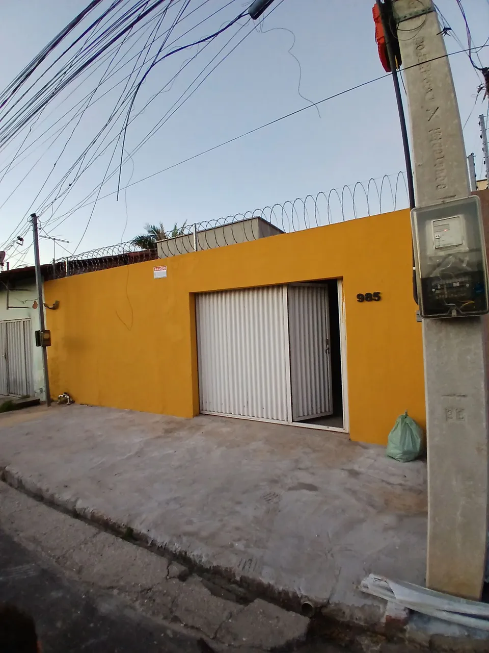 Alugo casa em timon.