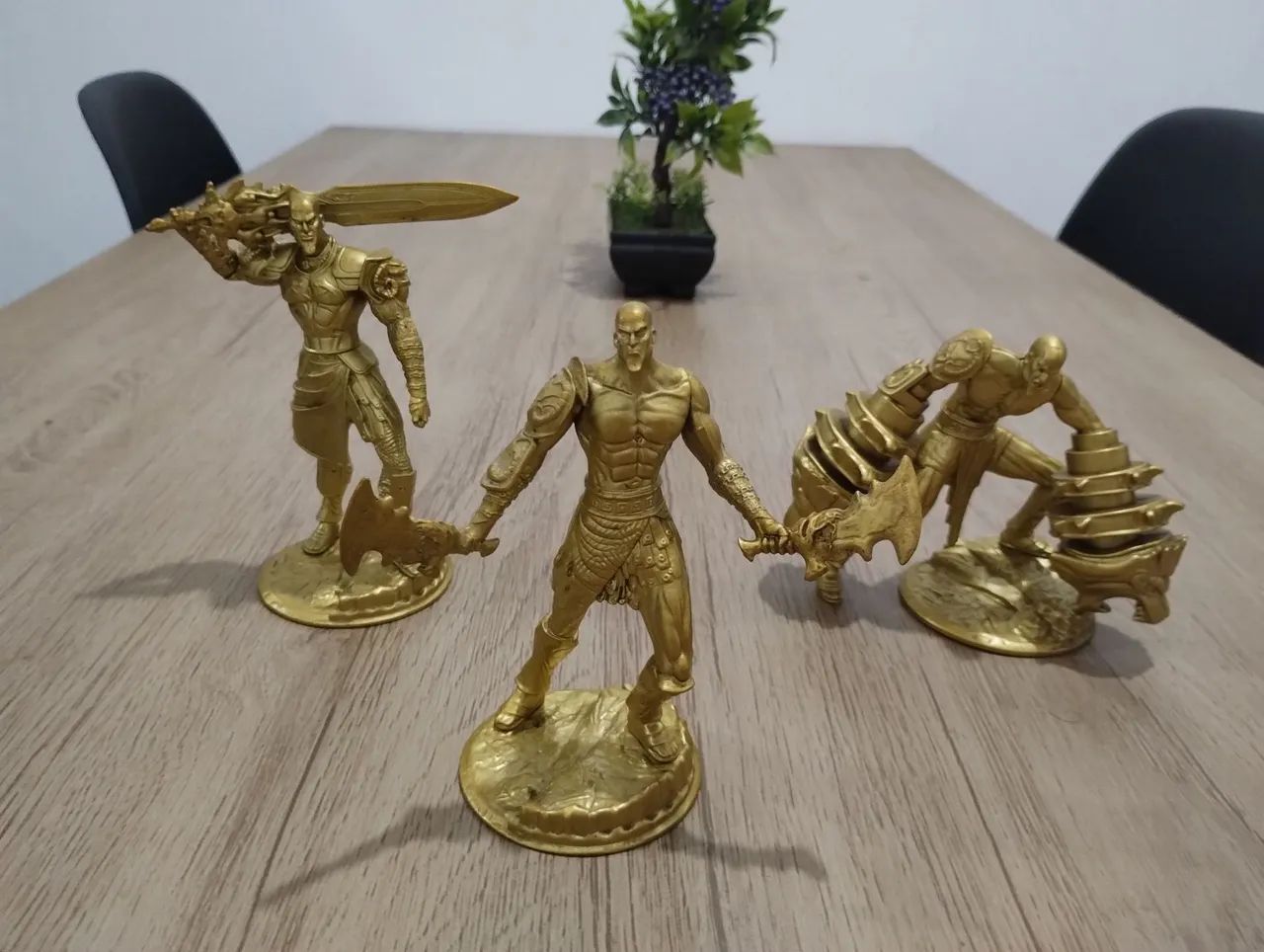 Bonecos Kratos 