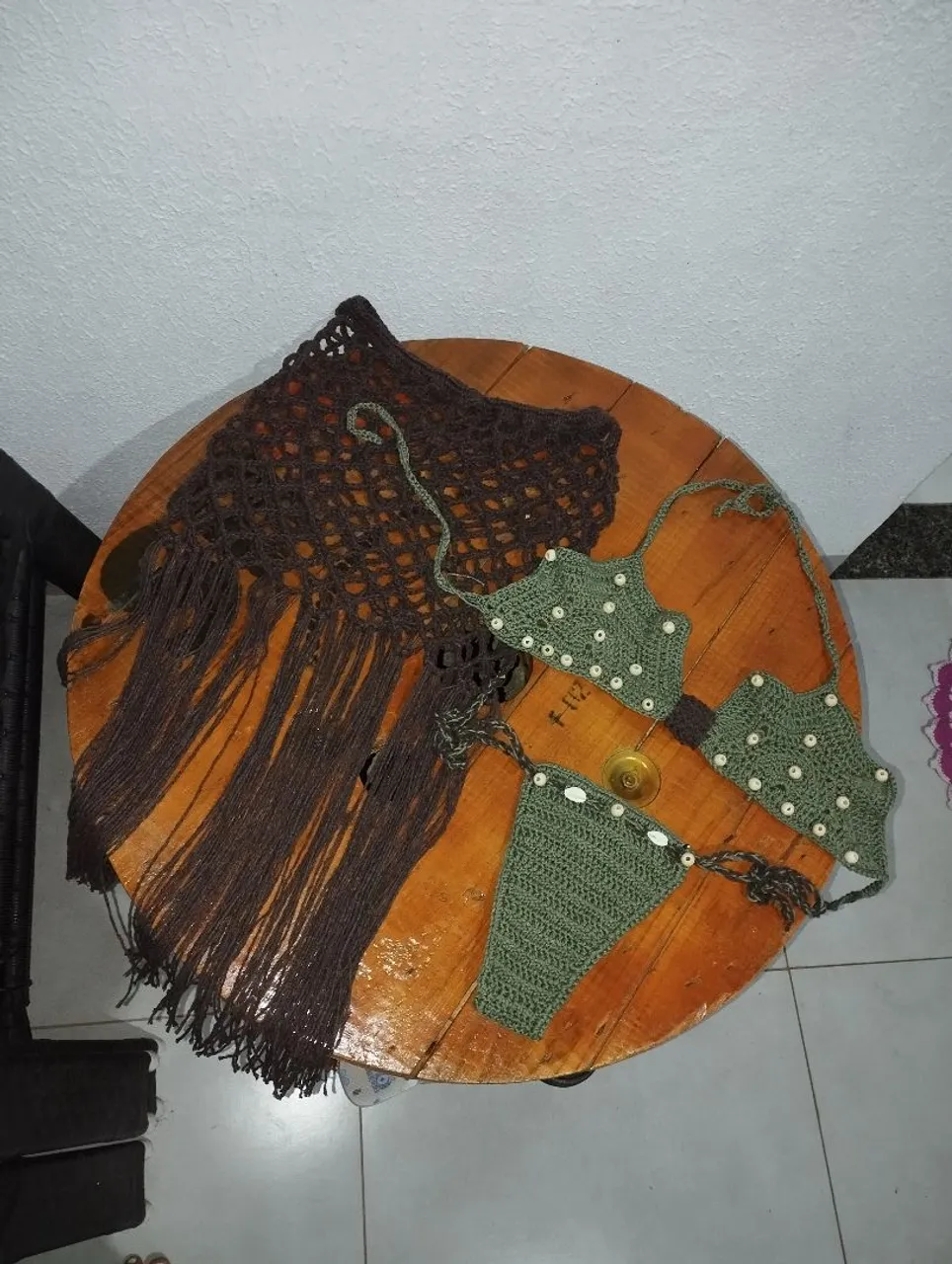 Conjunto de biquíni e saída de praia em crochê