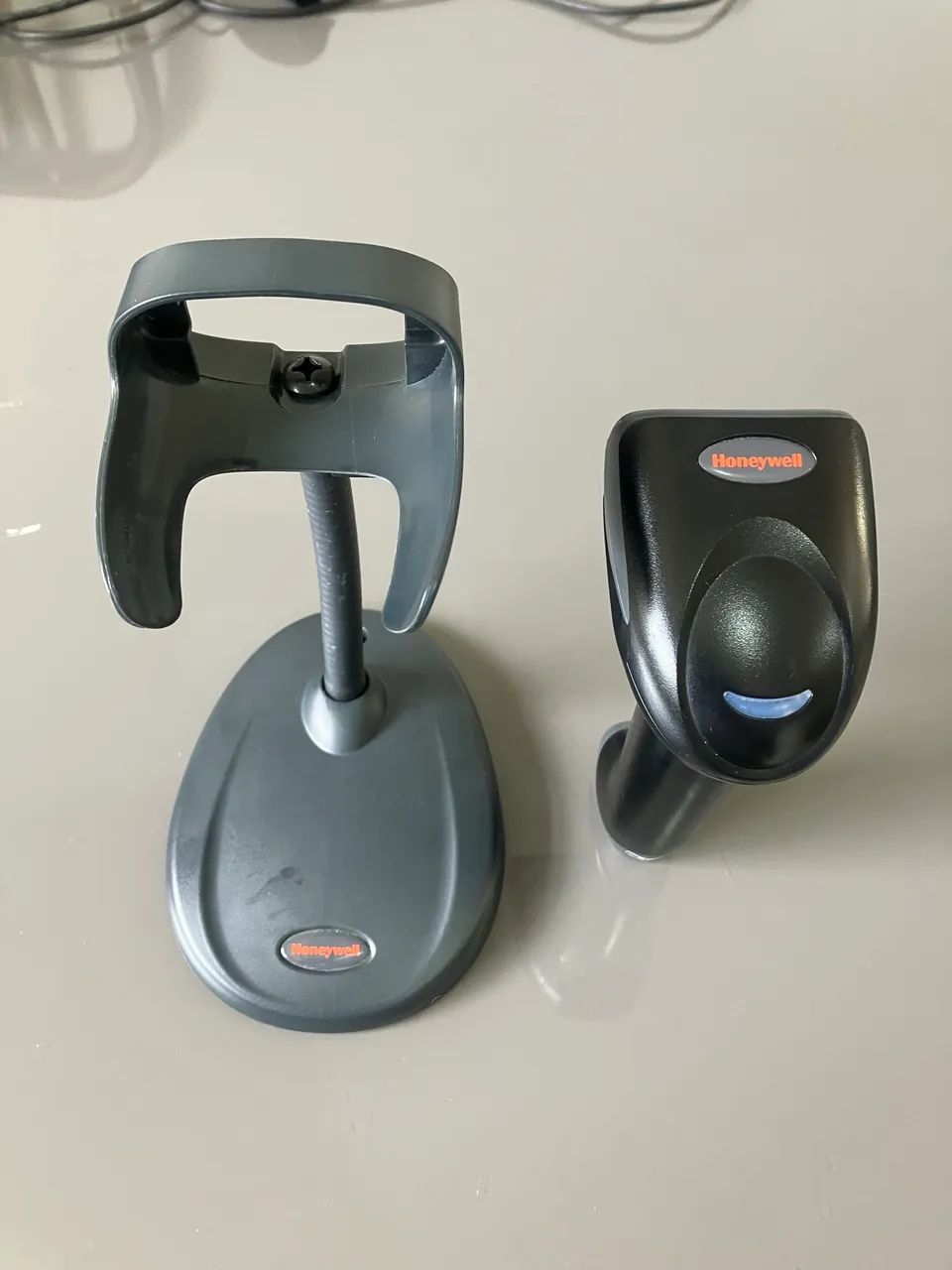 Leitora código de barras Honeywell 1250g com base USB - Foto 3