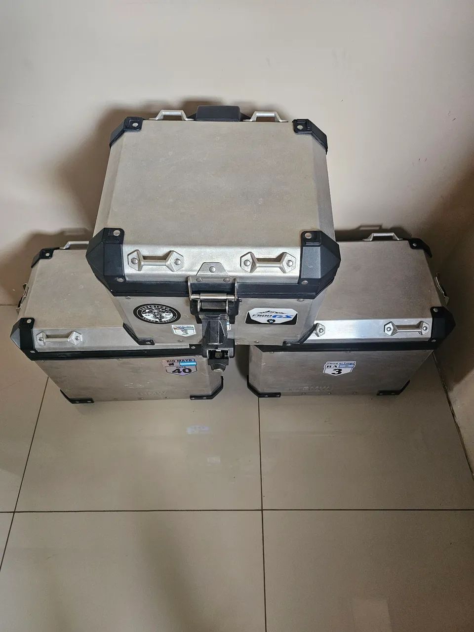 Baús laterais e top case para moto BMW - Foto 3