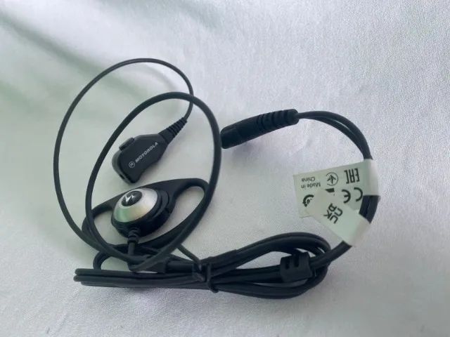 fone de ouvido estilo D Motorola com microfone e botão PTT (Push-to-Talk) 
