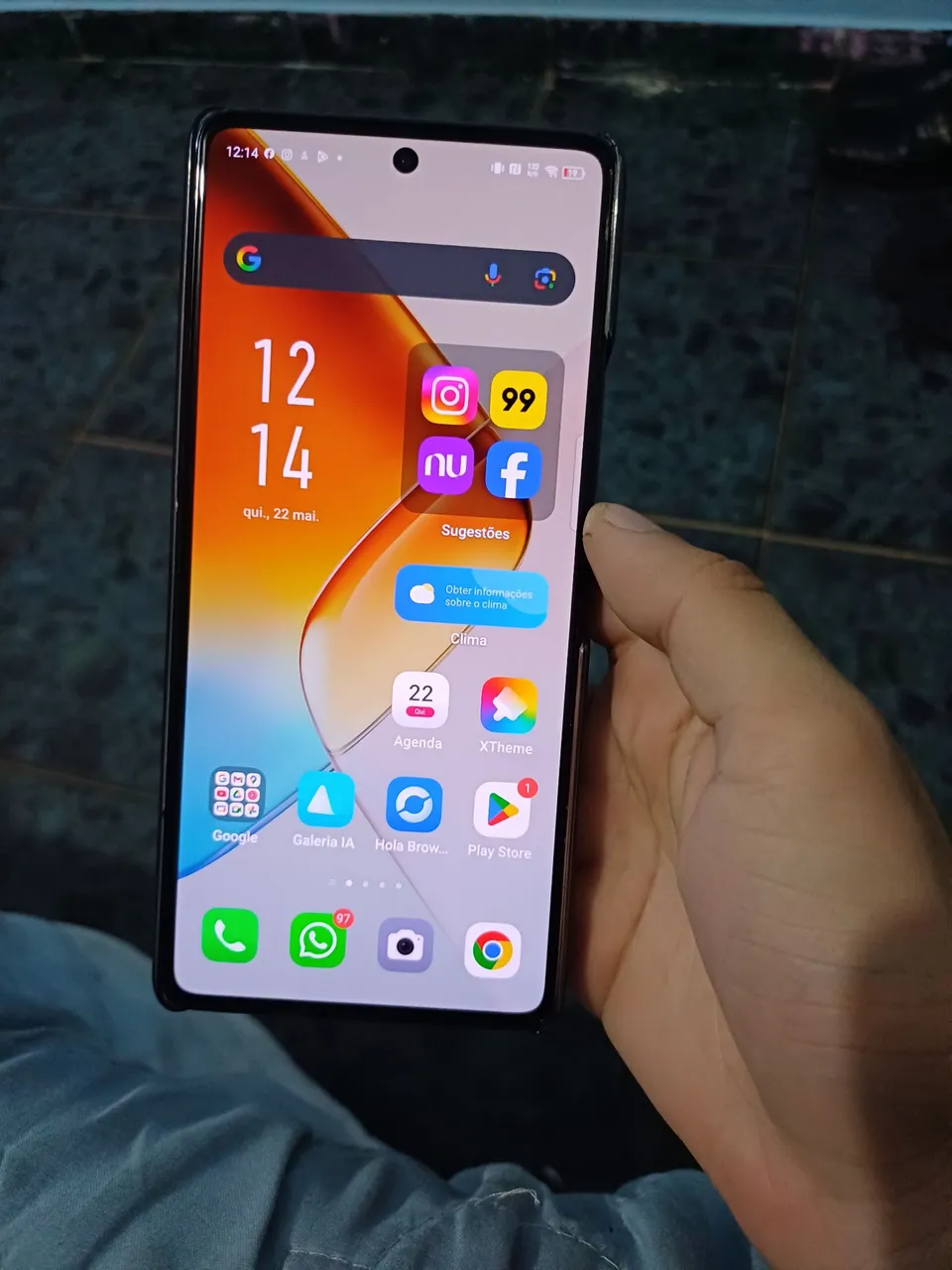 Infinix note 40 5g 256 Gb e 6gb ram