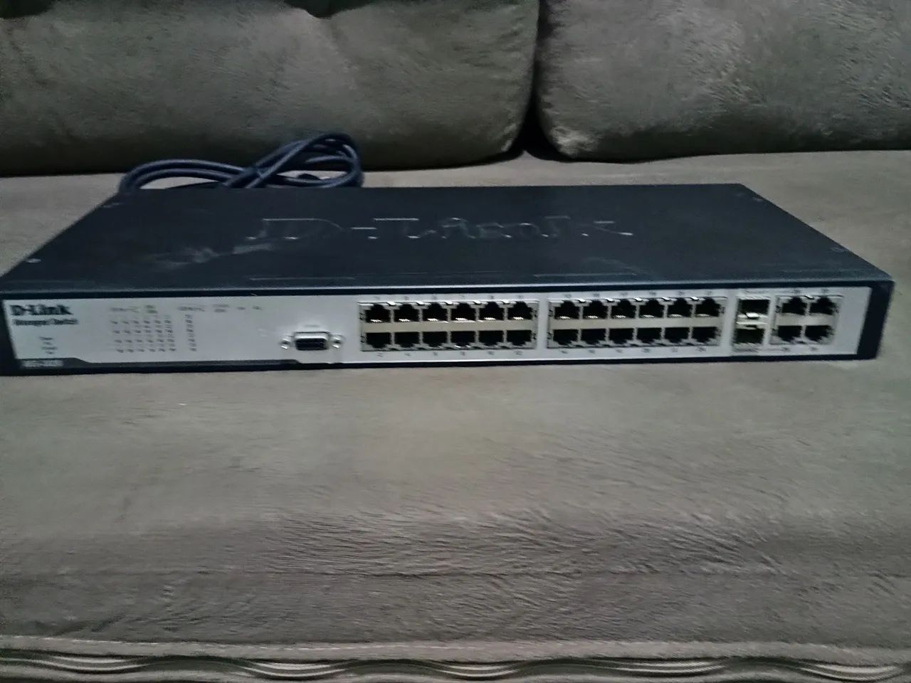 Switch D- Link Modelo 3028.