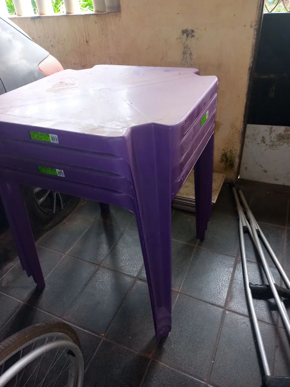 Mesa lilas de plastico