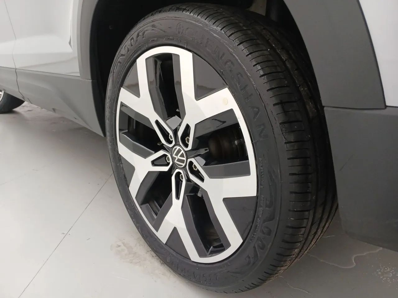 Volkswagen Taos Highline 1.4 250 TSI Flex Aut., foto 12 de 18