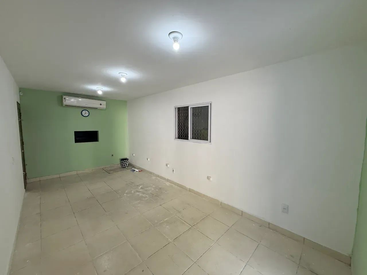 Alugo Ponto Comercial + Sala com Banheiro - Av. 06 - Foto 12