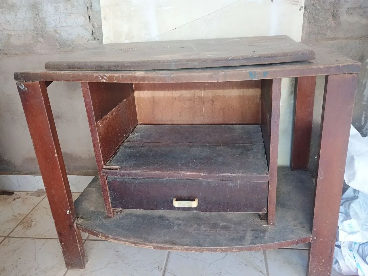 Vendo Racker Vintage de Madeira legítima