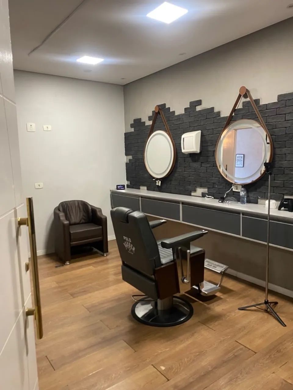 VENDE-SE STUDIO/BARBEARIA COMPLETA  - Foto 5