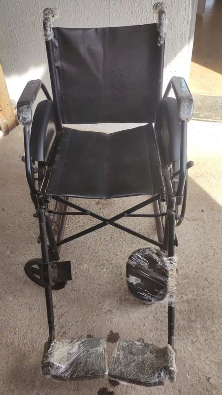 Cadeira de rodas 700,00