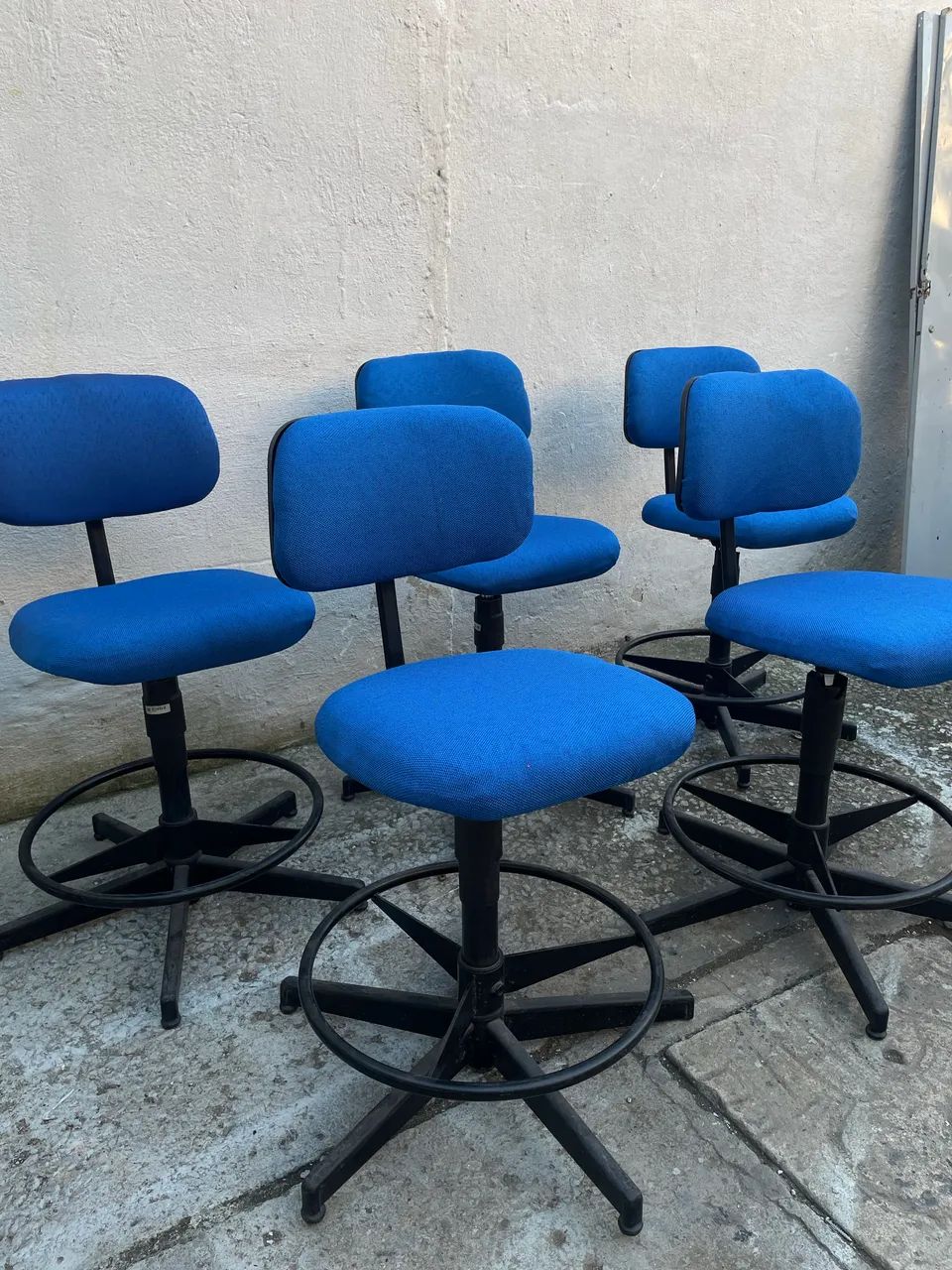 Cadeira fixa giratória 