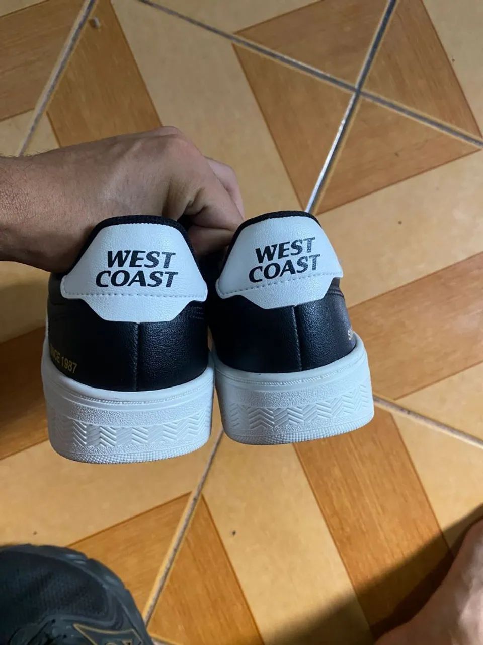 Tenis monocromático West coast  - Foto 4