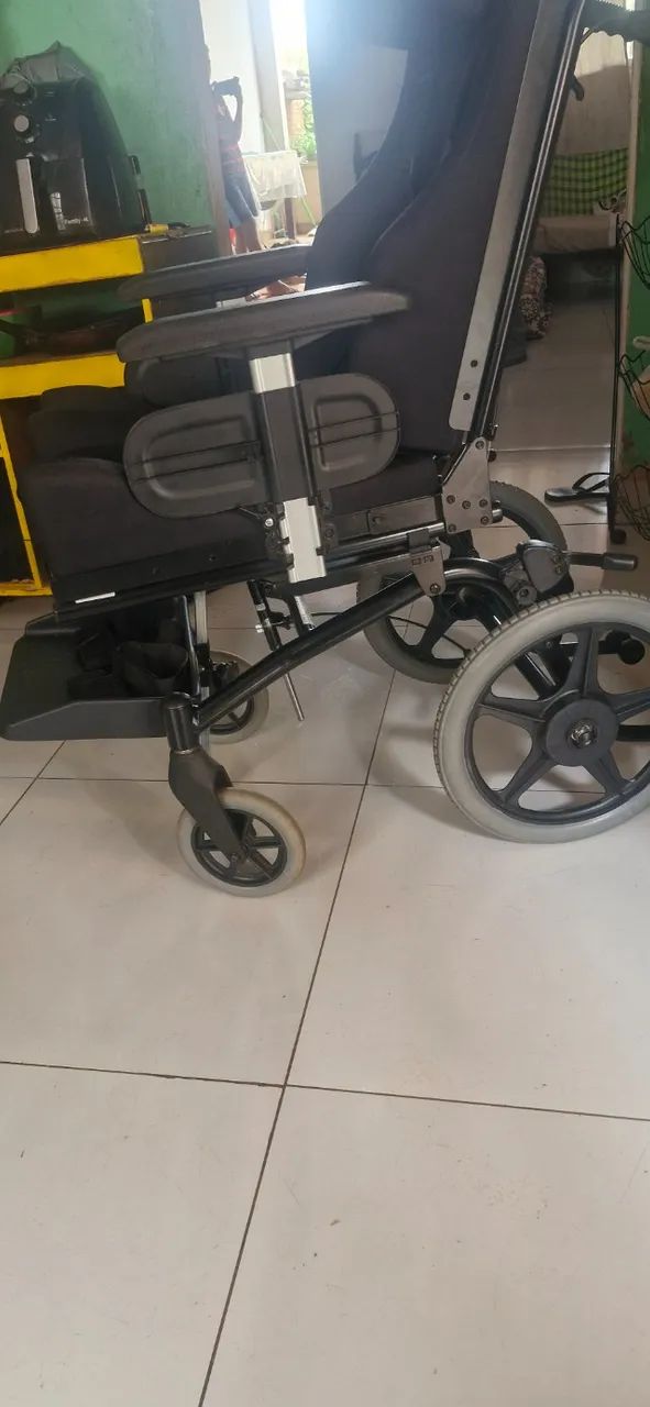 Cadeira de rodas  - Foto 2