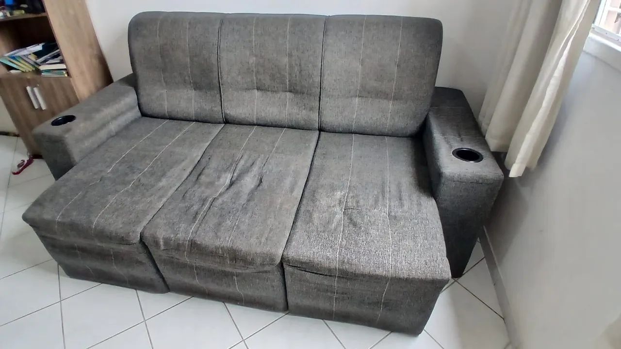 Vendo Sofá 3 Lugares - Foto 3