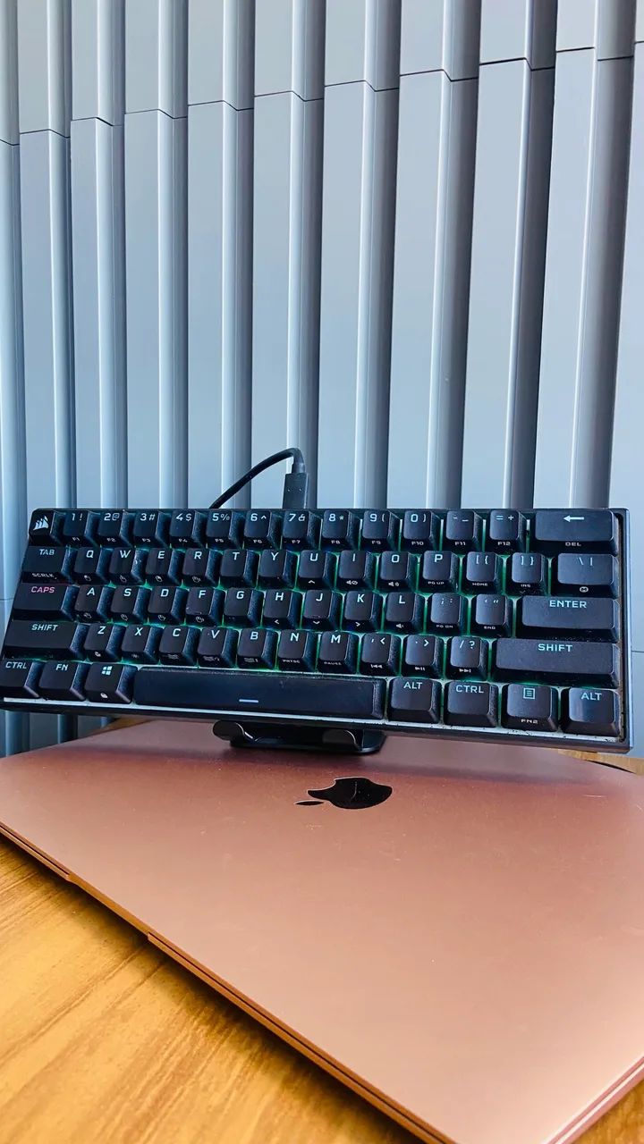 Teclado Mecanico Corsair K65 RGB 60% - Foto 2