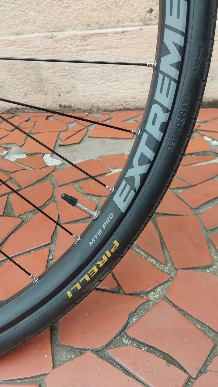 Bicicleta Aro 29 com rodas extras - Foto 4