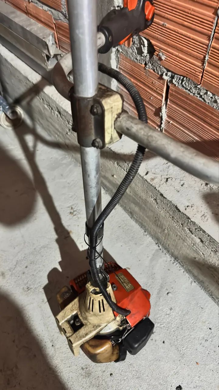 Vendo Roçadeira Sthl - Foto 2