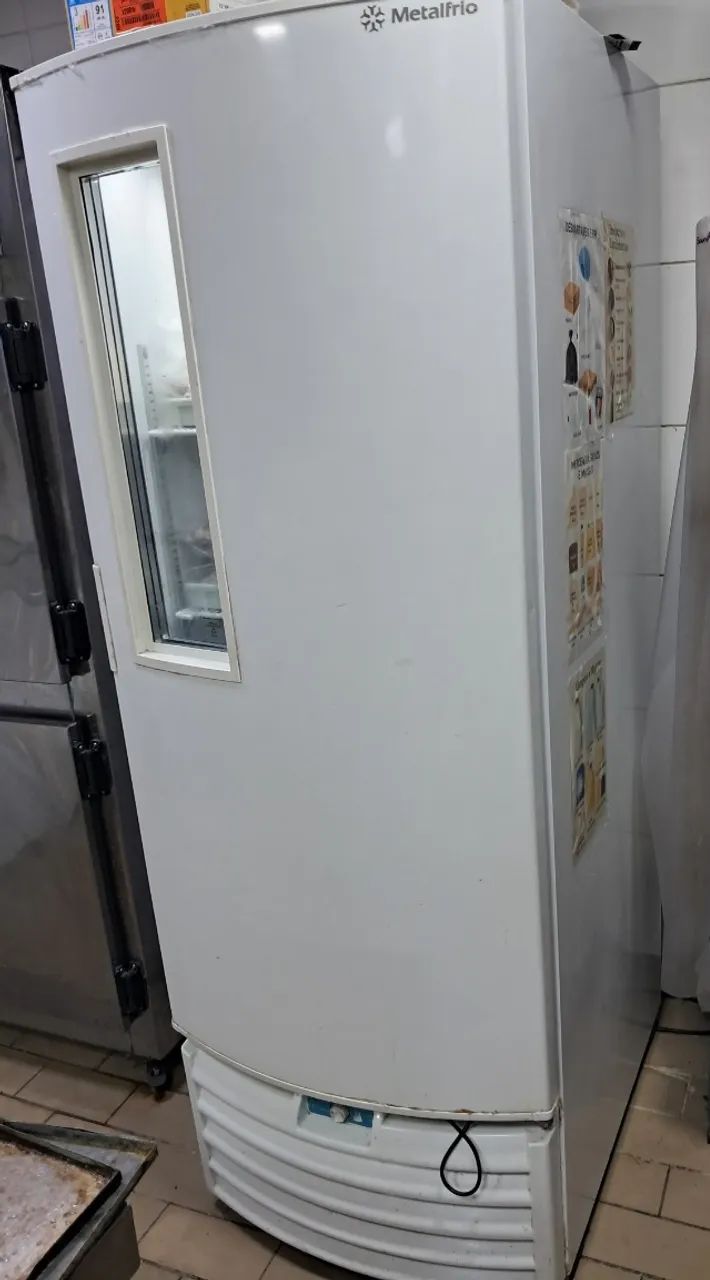 Freezer Vertical Metalfrio - Foto 2