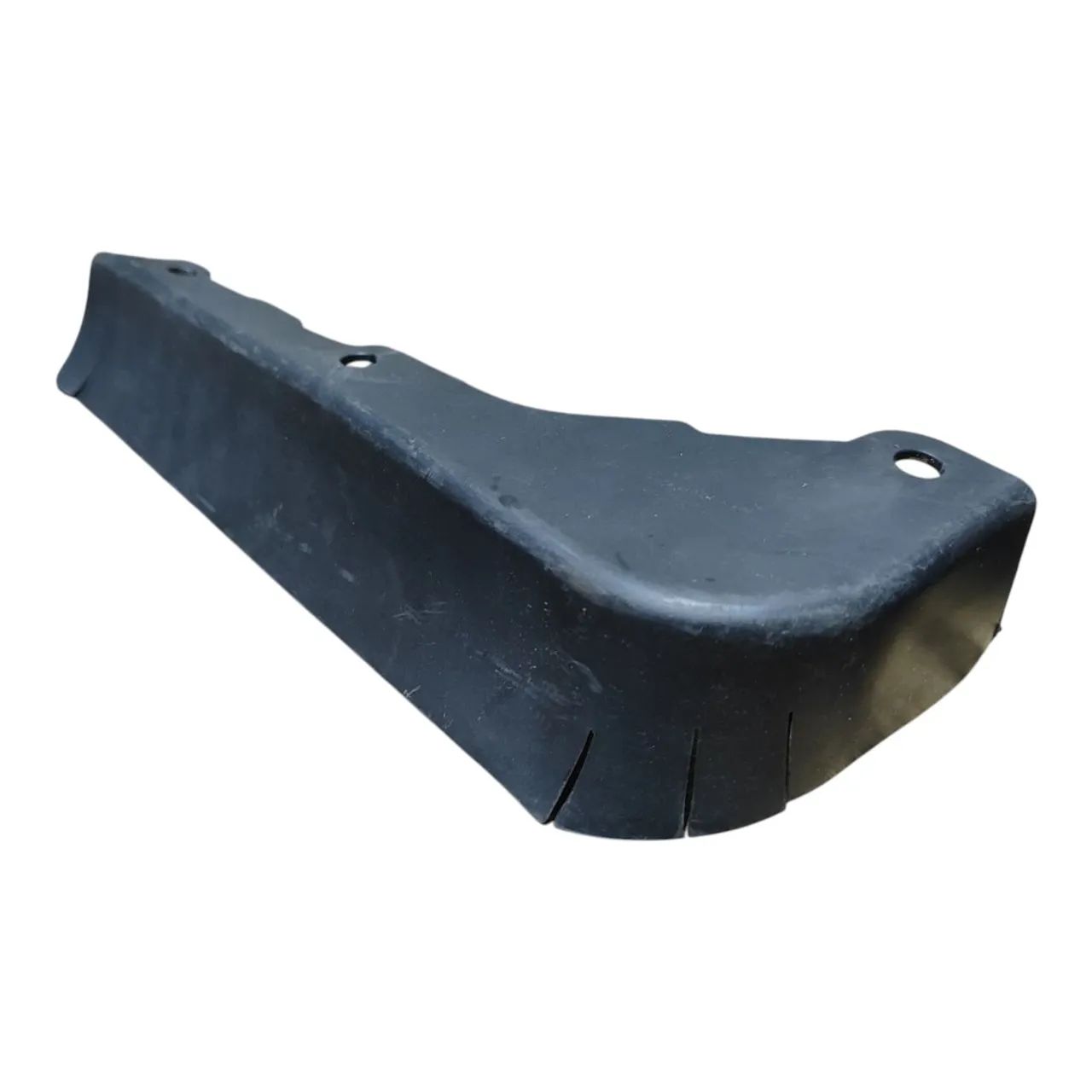 ACABAMENTO INFERIOR CABINE ANTICHAMA FOTON AUMARK S 715 LD 