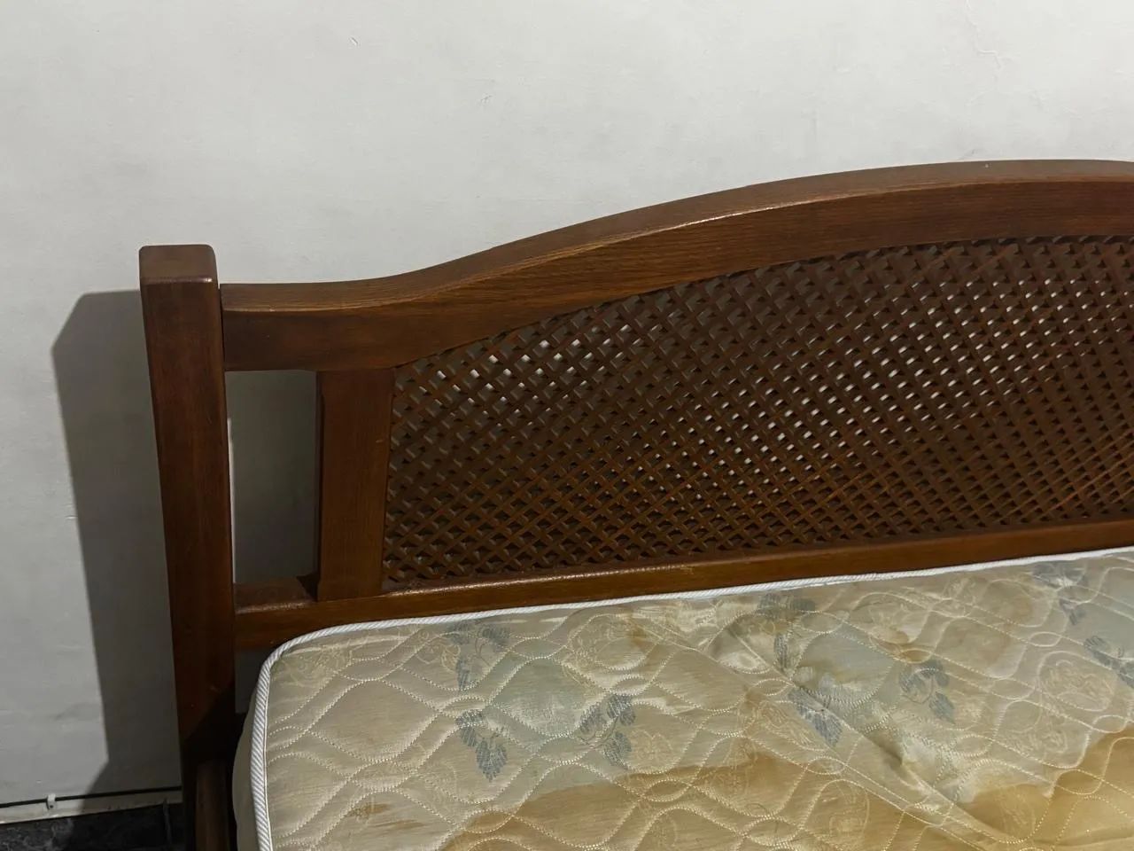 Cama de madeira casal - Foto 4