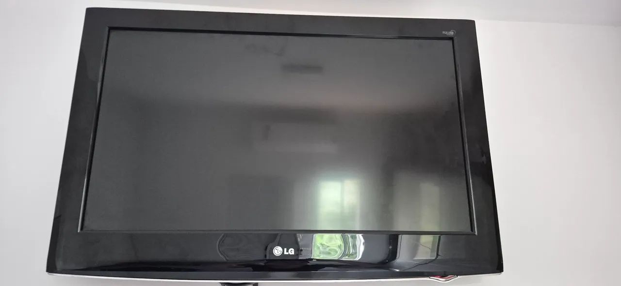TV LG 42 polegadas com Chromecast + suporte de parede 