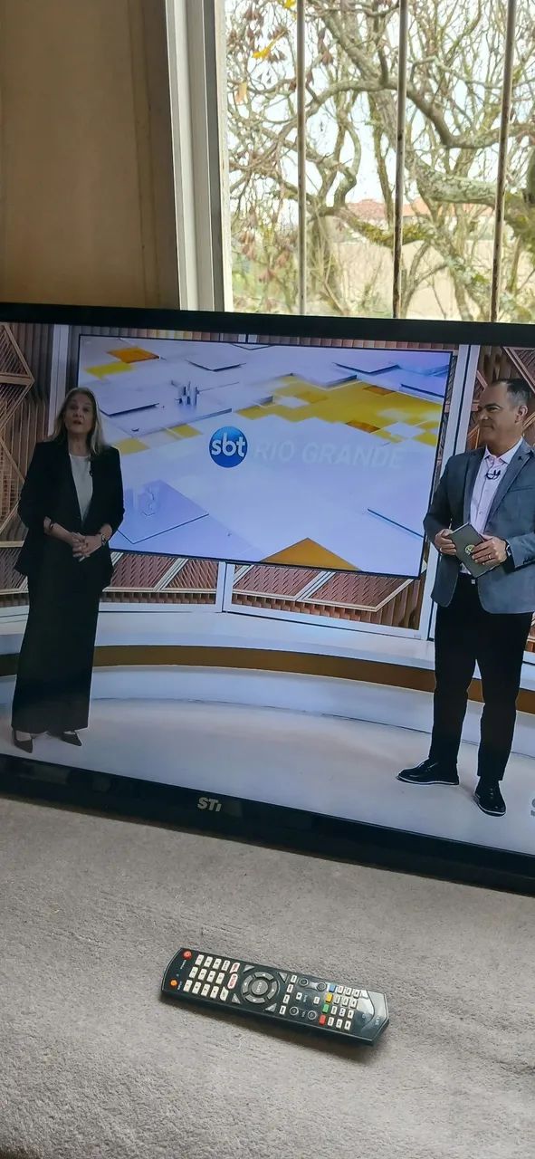 Tv 42 polegadas STI slim full HD