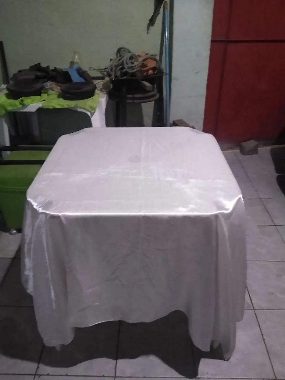 Aluguel de Mesas cadeiras toalhas e Frizer para seu  evento  - Foto 2