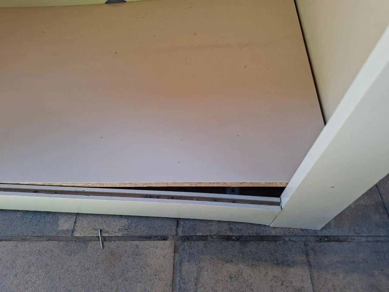 Rack mdf e mdp 136 cm com defeito - Foto 2