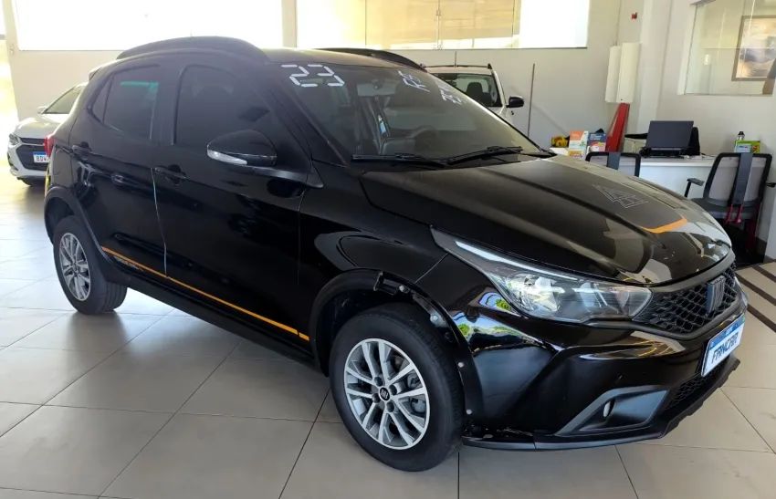 Fiat Argo Trekking 1.3 8V Flex Mec. 2023 - Foto 2