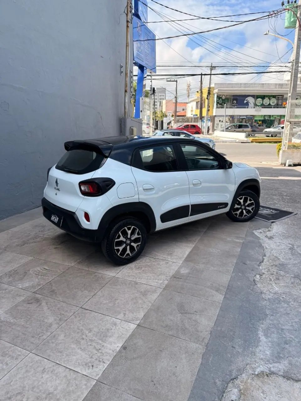 Renault Kwid Intense 1.0 Flex 12V 5P Mec. 2023 - Foto 2