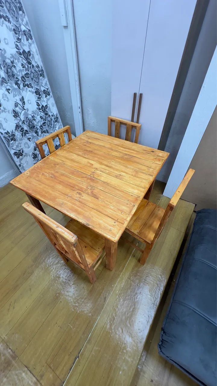 Mesa de Madeira 4 Lugares com 4 Cadeiras Reforçadas - Qualidade e Menor Preço do Mercado - Foto 3