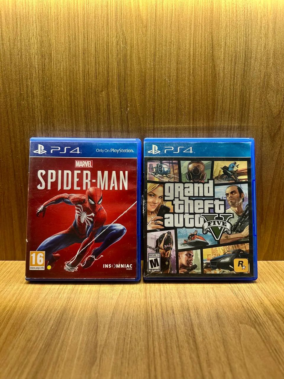JOGOS PS4 - GTA V; Spider Man