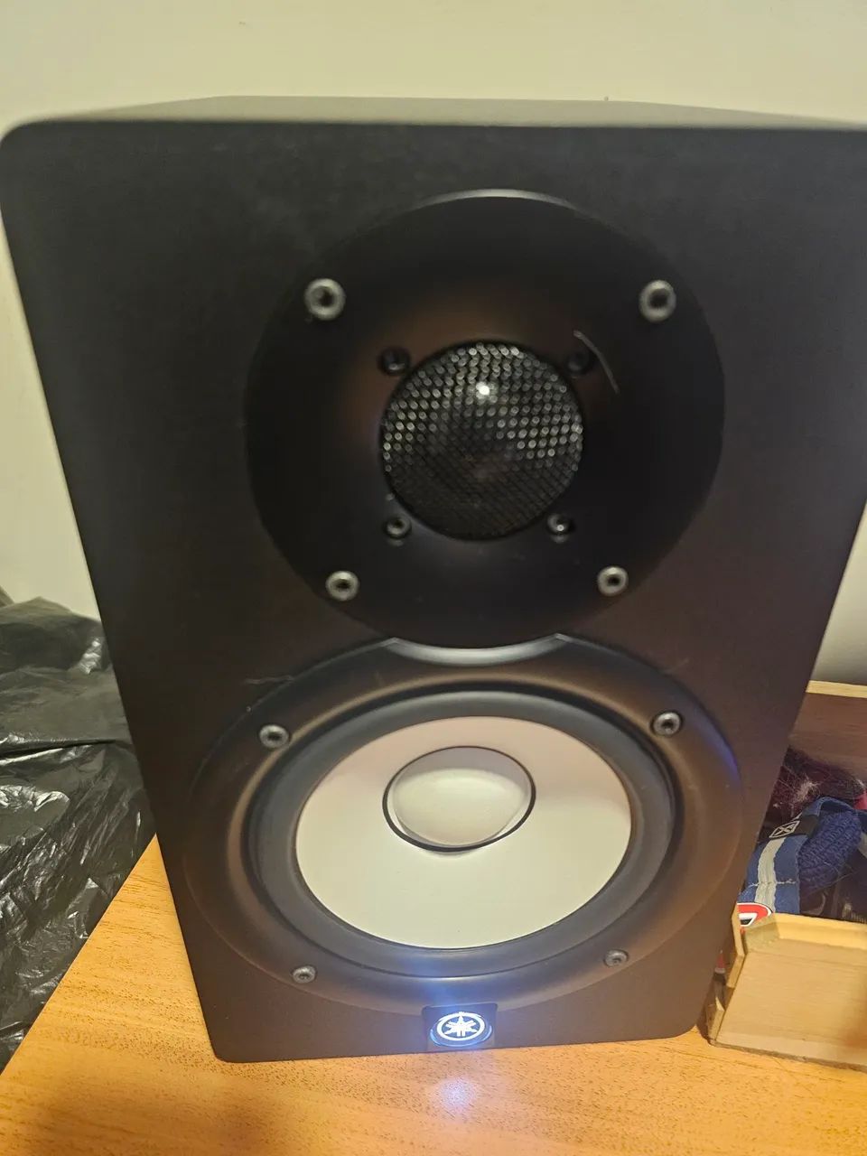 Par de Monitores de Áudio Yamaha HS5