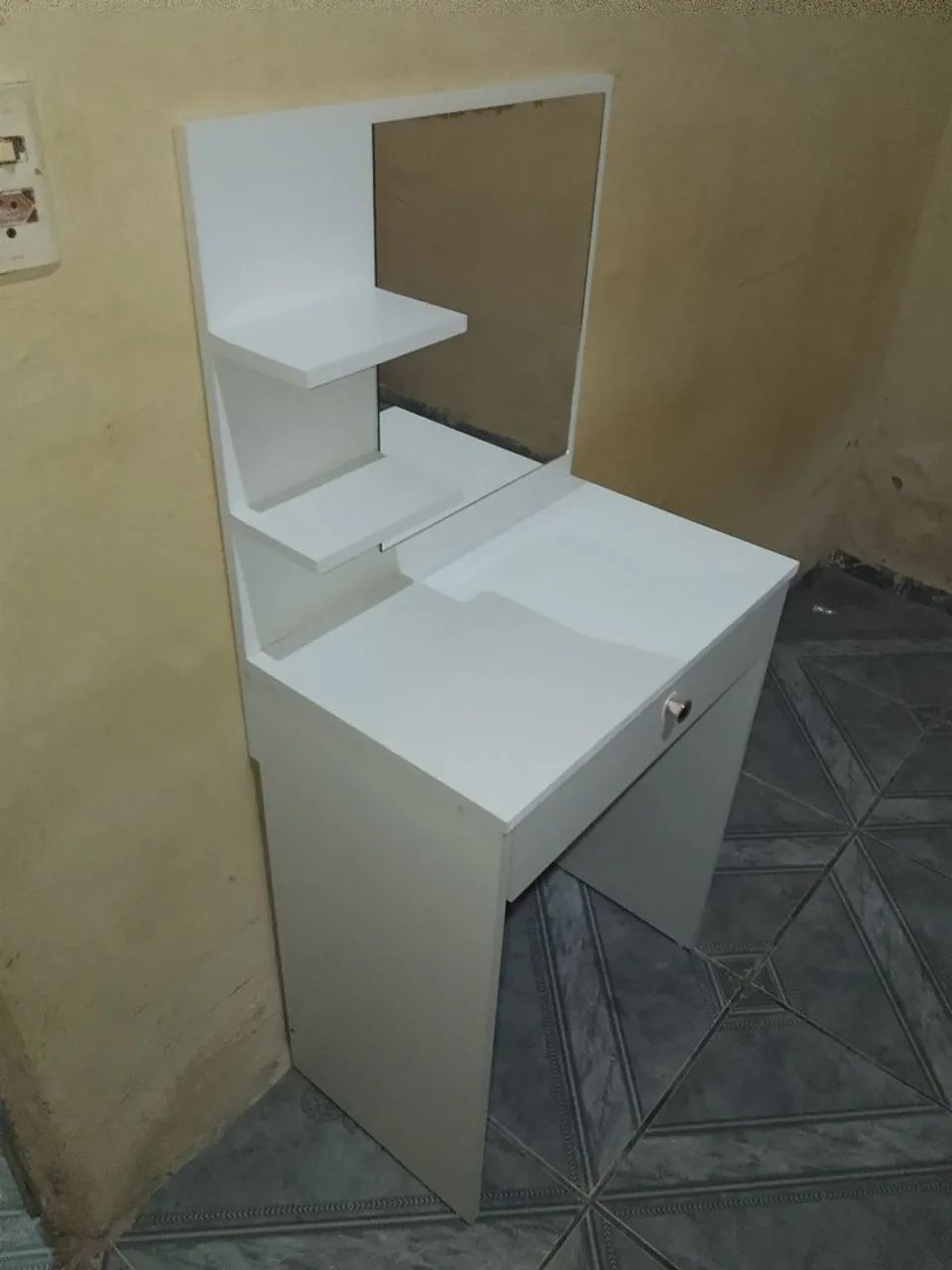 Vendo penteadeira muito nova