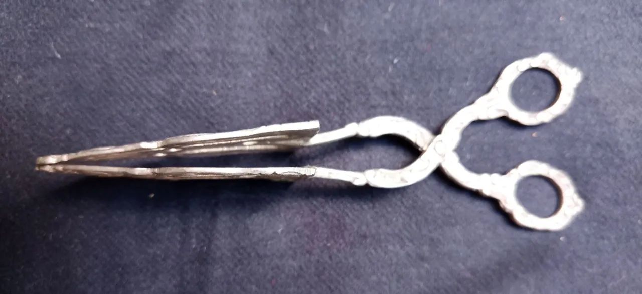 Antigo Pegador Tesoura para Bolo e Doces -   Coleção