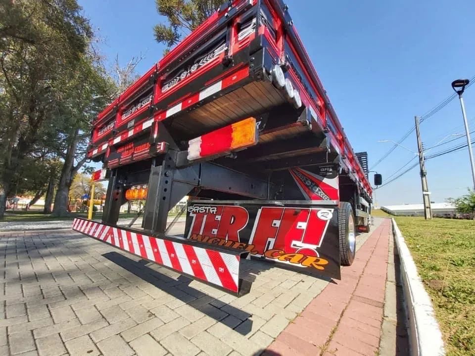 ACCELO 1016 4X2 CARROCERIA 2016 - Foto 3