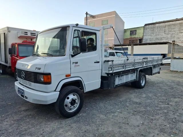 Mercedes Benz 710 PLUS 2012