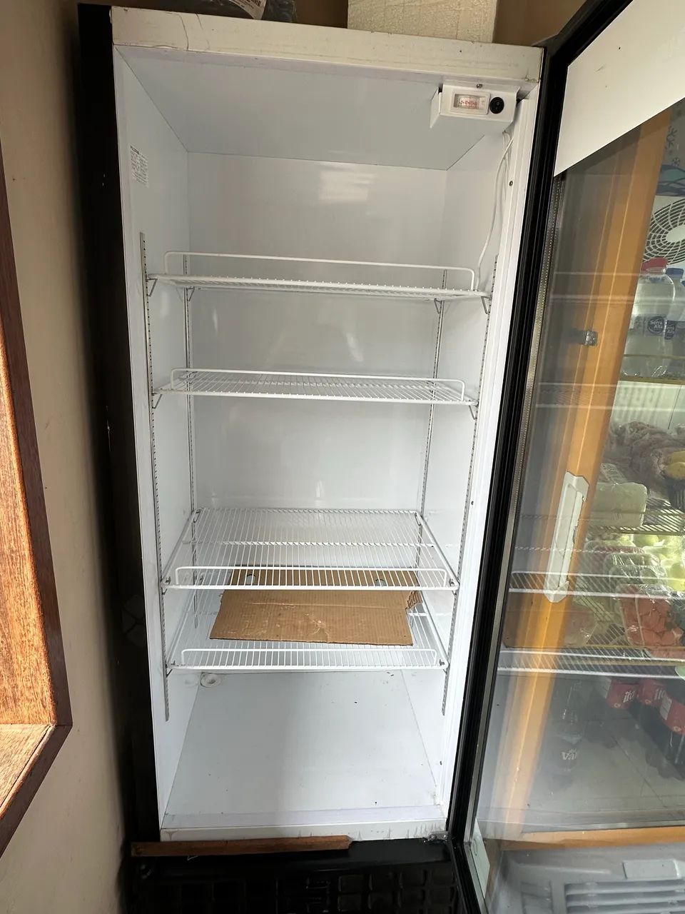 Expositor vertical refrigerado POLOFRIO - Foto 2