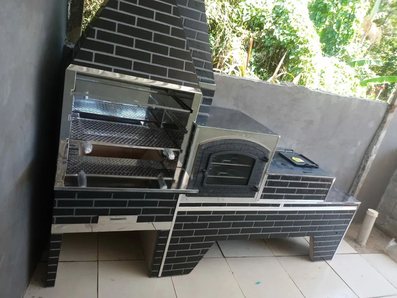 Vendo casa com piscina e ampla garagem - Foto 5