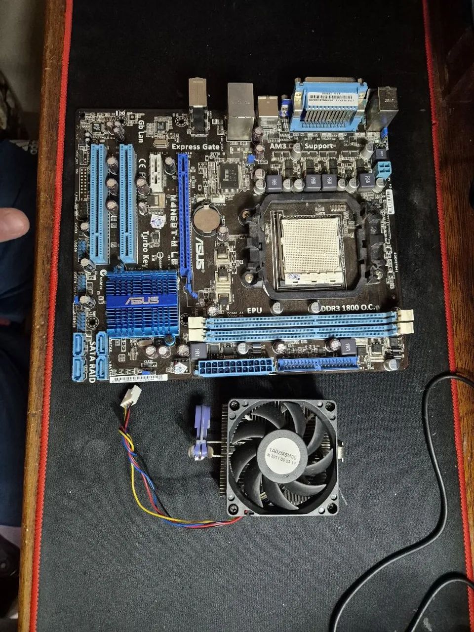 Placa mãe ASUS m4n68t m le