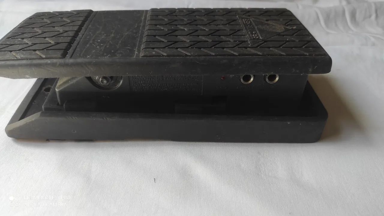 Pedal expressão|volume Behringer 