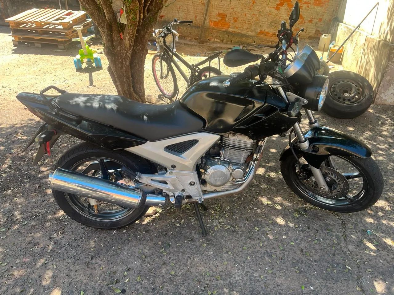 CBX 250  - Foto 2