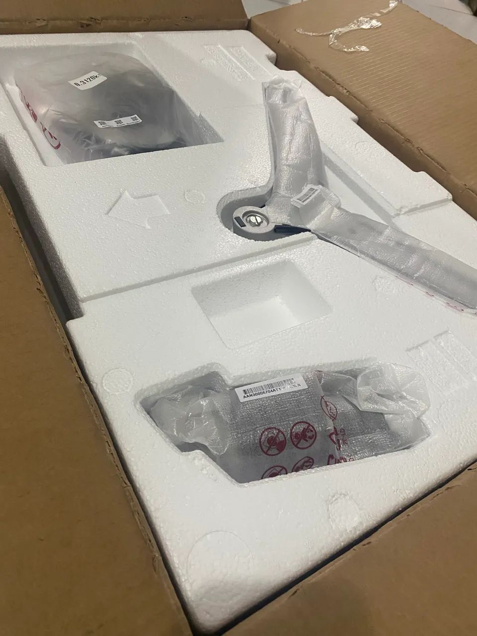 Monitor LG Ultra Gear, novo  - Foto 4