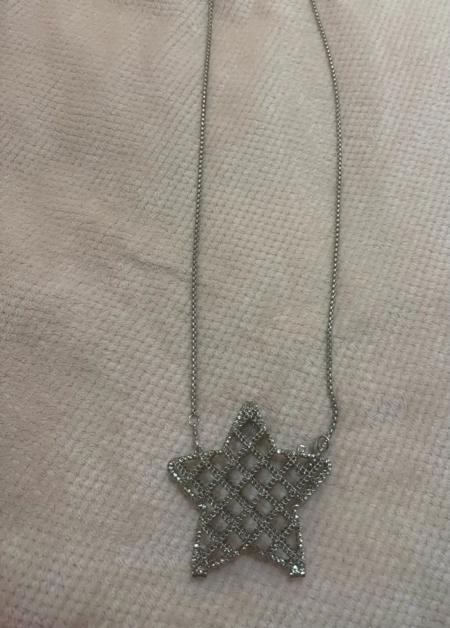 Bolsa mini bag metálica prata em formato de estrela  - Foto 2