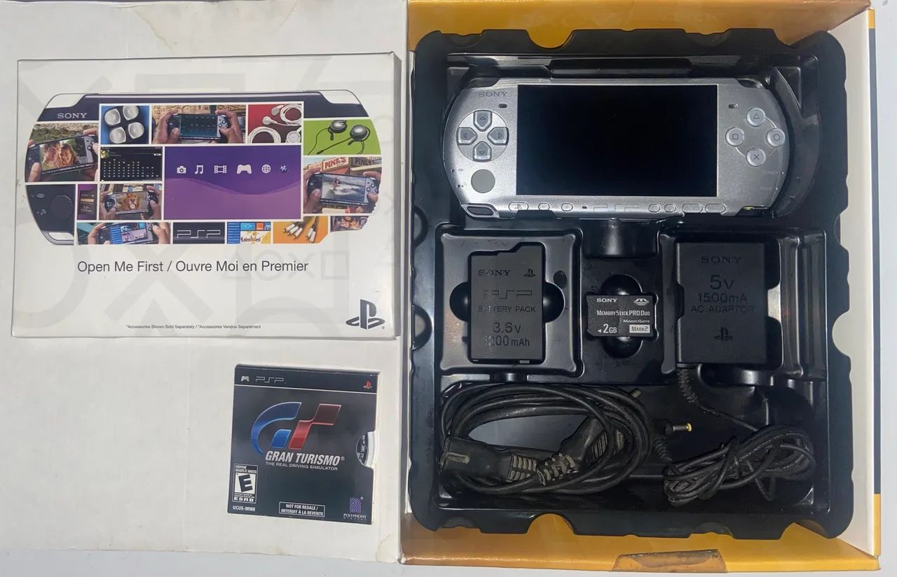 PSP 3001 Prata Edição Limitada Gran Turismo - Completo na Caixa