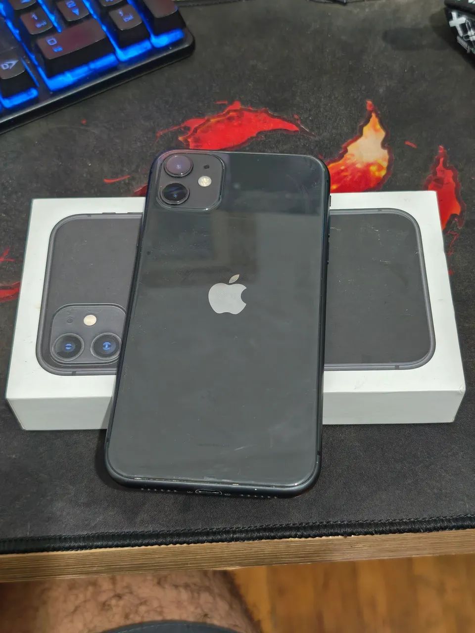 iPhone 11 64 GB preto com caixa - Foto 3