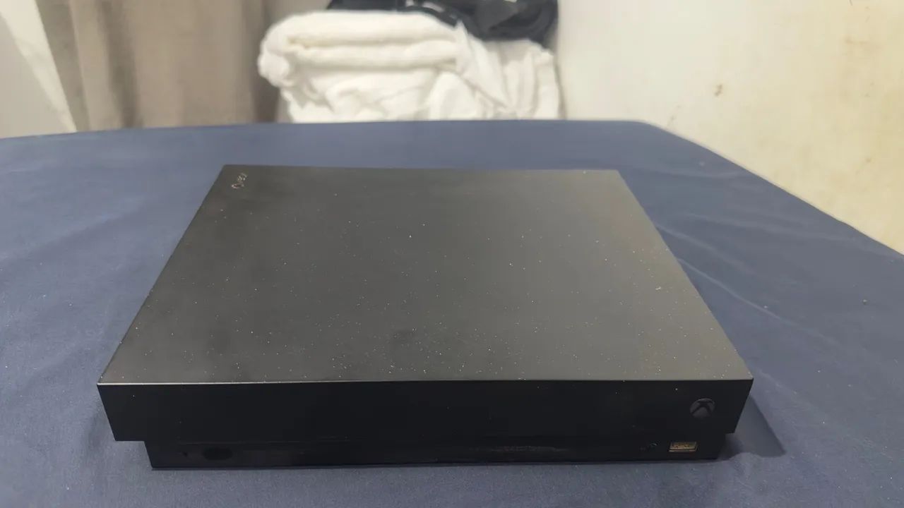 XBOX ONE X 1TB  - Foto 3
