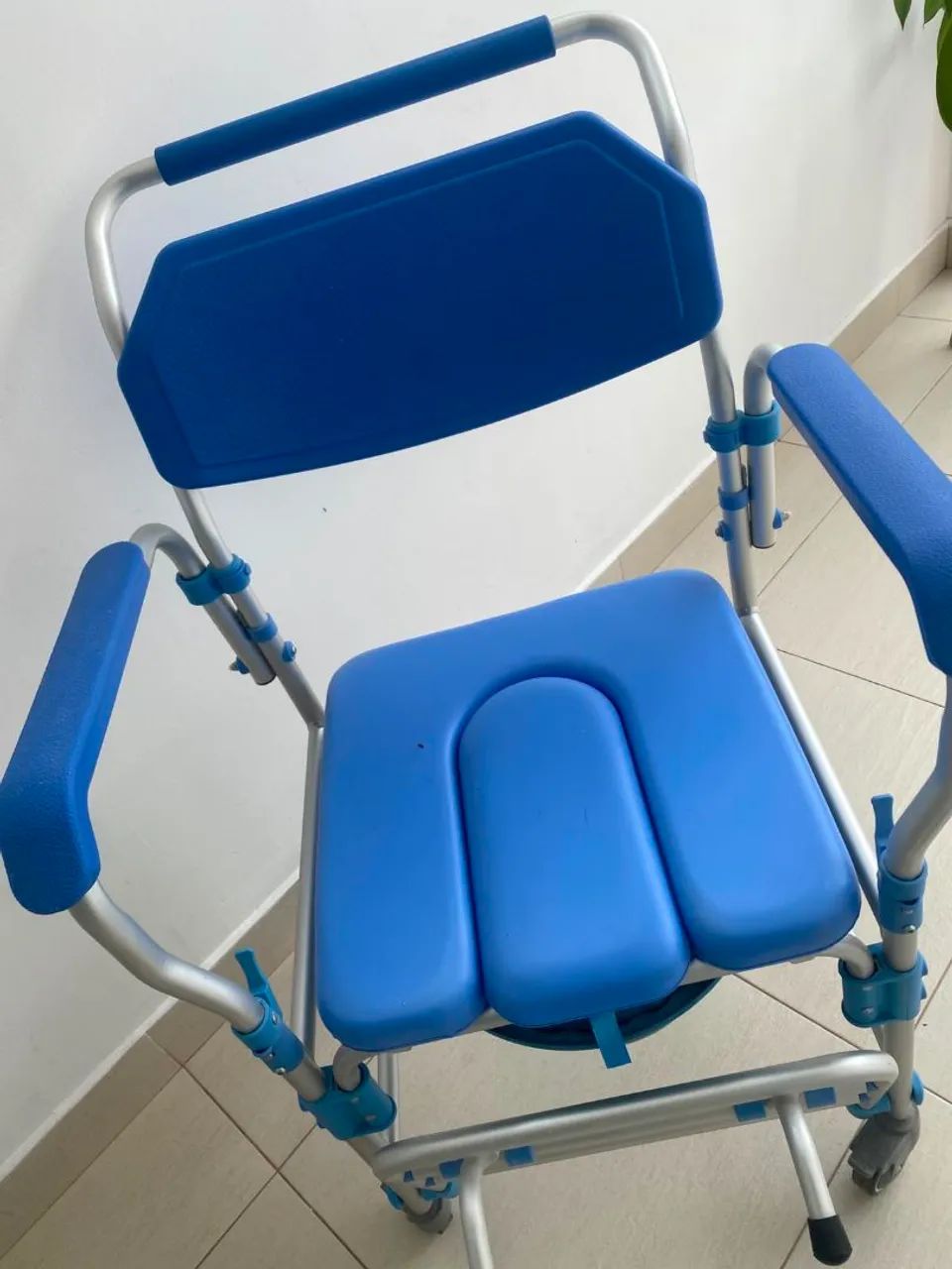 Cadeira Higiênica  - Foto 2