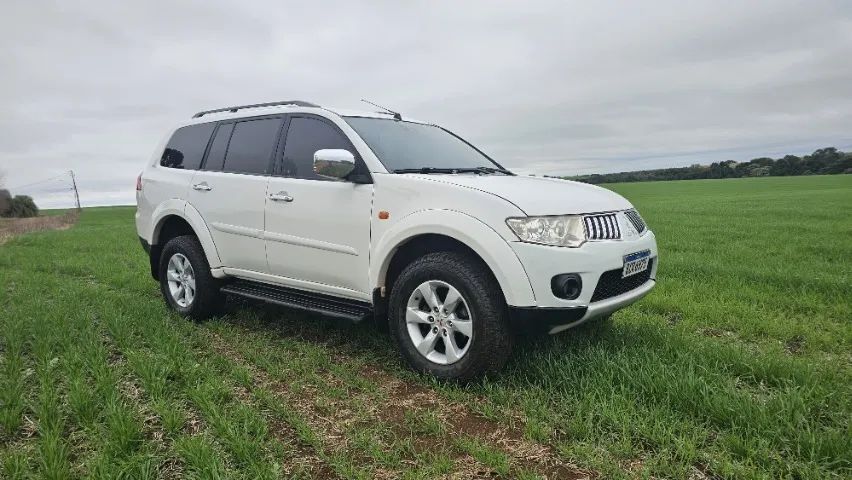 Mitsubishi Pajero Pajero DAKAR 3.2 4x4 T.I. Dies. 5p Aut. 2013